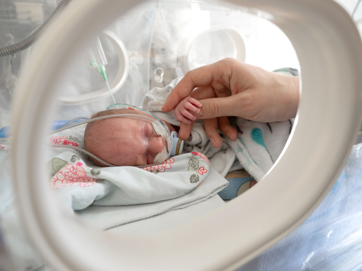 Moderni kūdikių gyvybinių funkcijų stebėjimo sistema Kauno klinikoms
