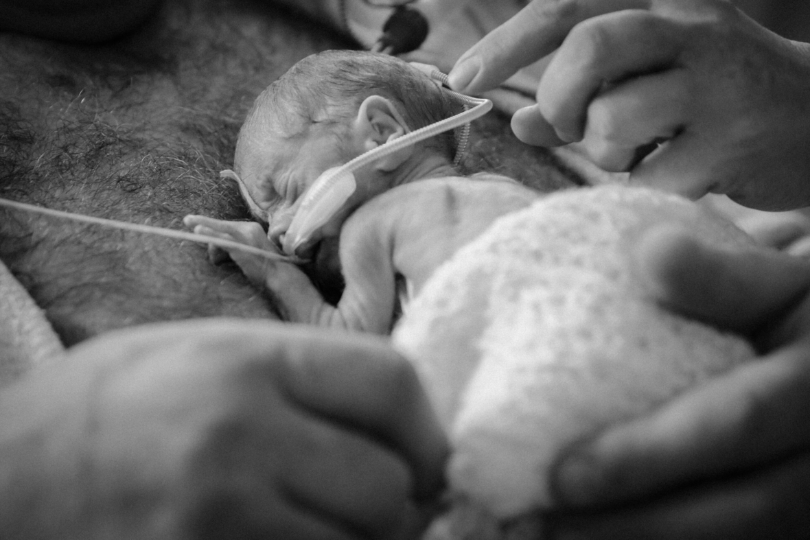 Kengūravimo-žindymo foteliai